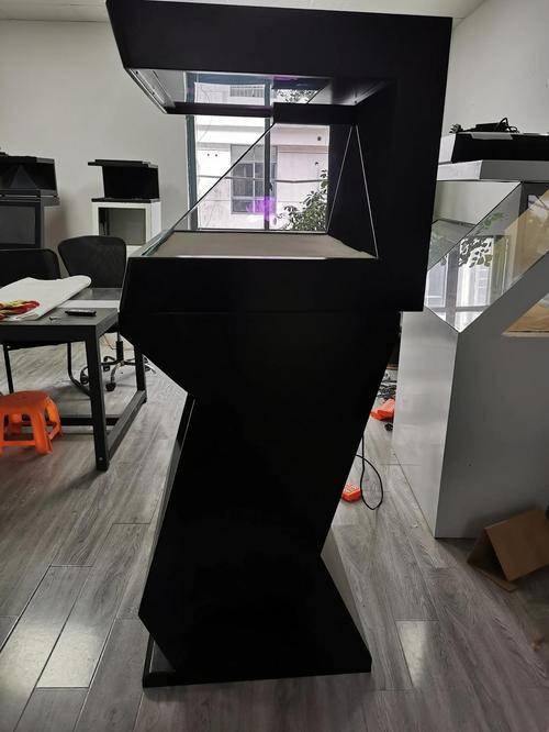 270度全息展示柜 重塑產(chǎn)品展示的未來(lái)視界